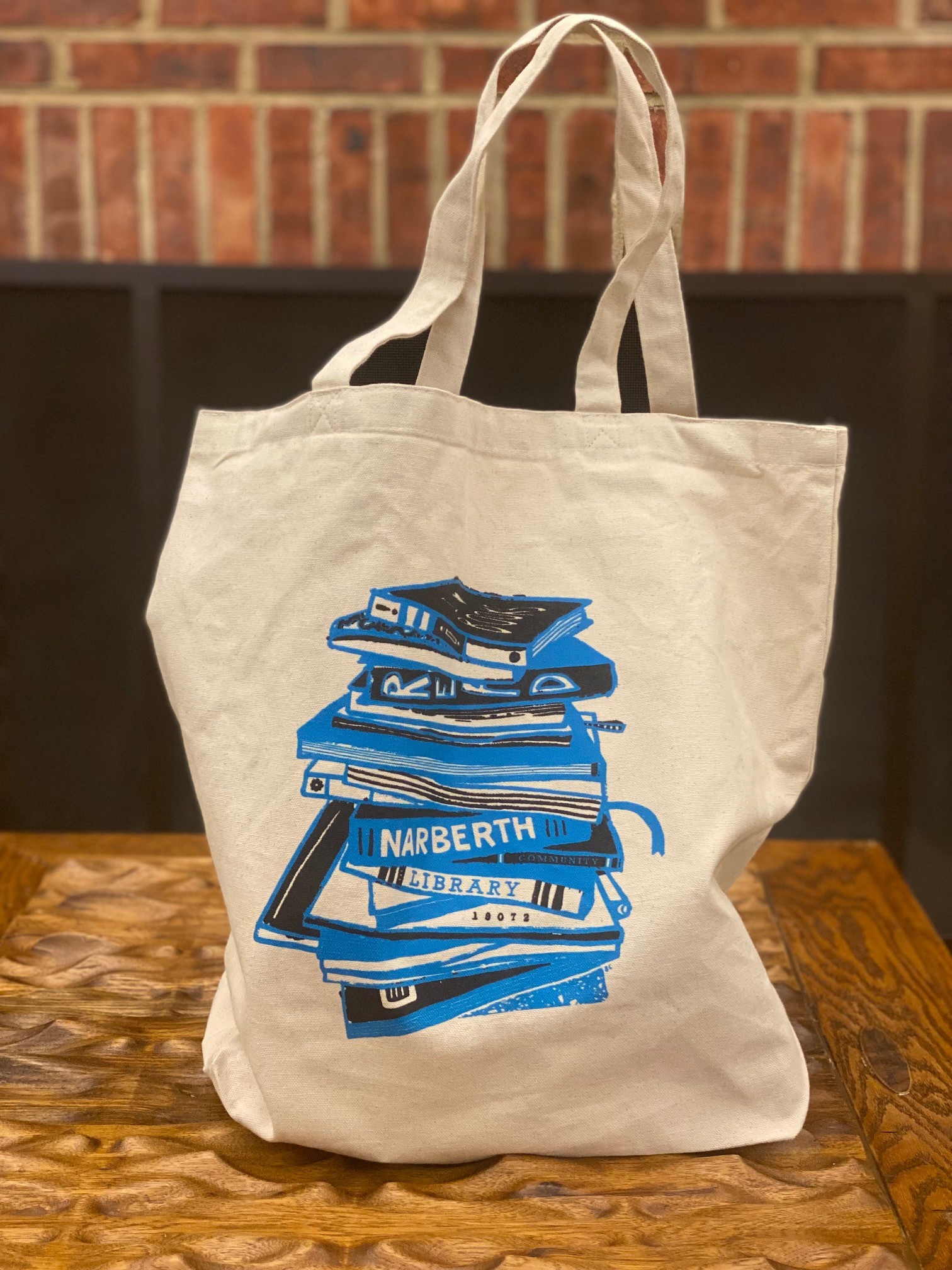 Purchase your Narberth Library tote and support the library!